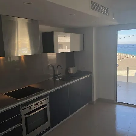 Vistas Al Mar Con Piscina